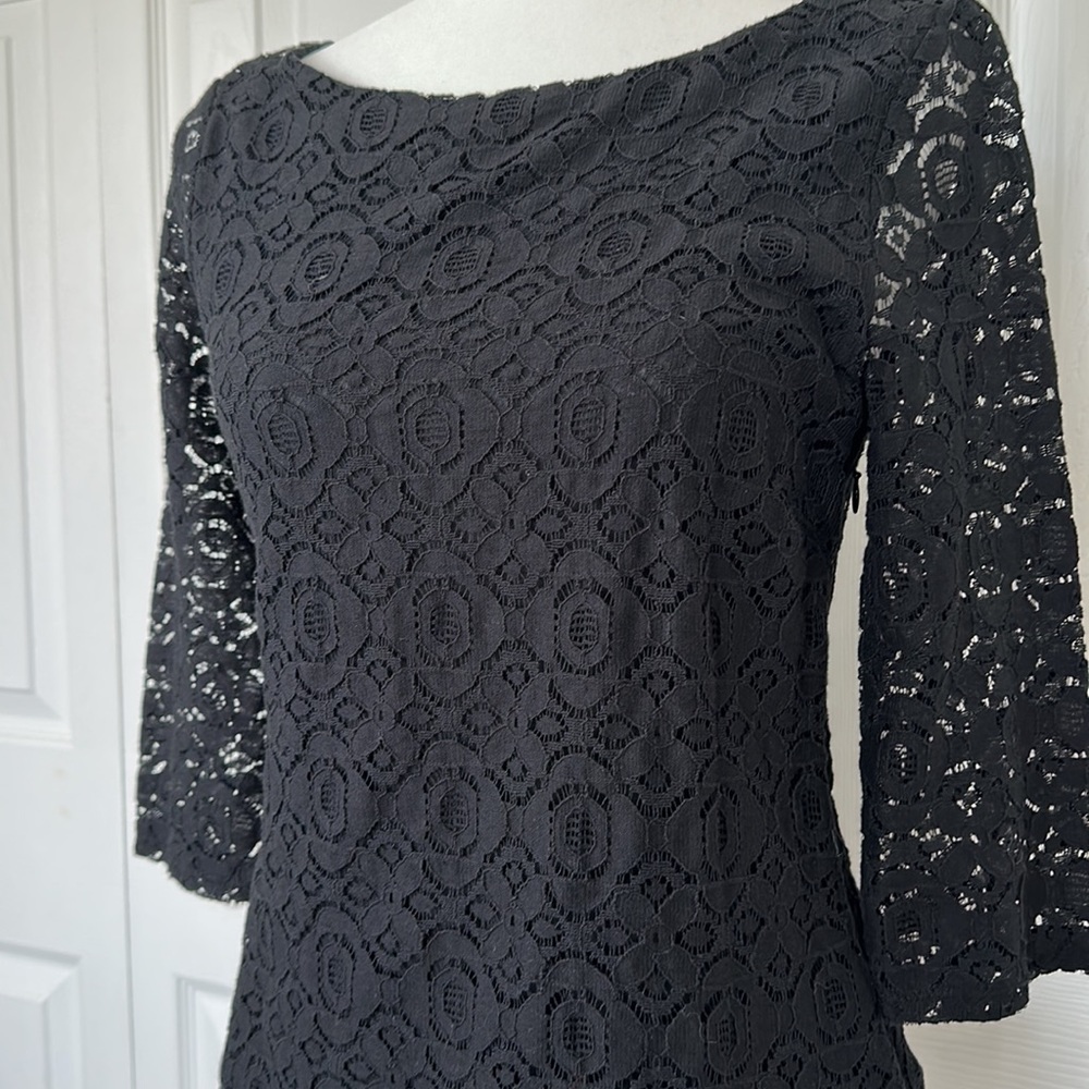 Banana Republic black lace layered, 3/4 sleeve top, zippered side, Size 6 - Picture 3 of 9